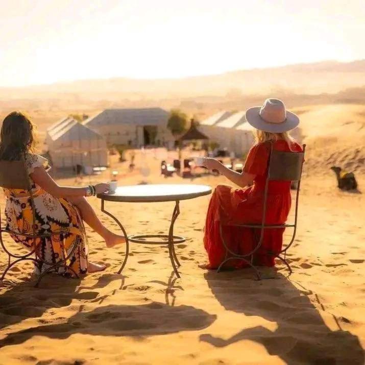 Bivouac Camel Trips Hotell Merzouga Eksteriør bilde
