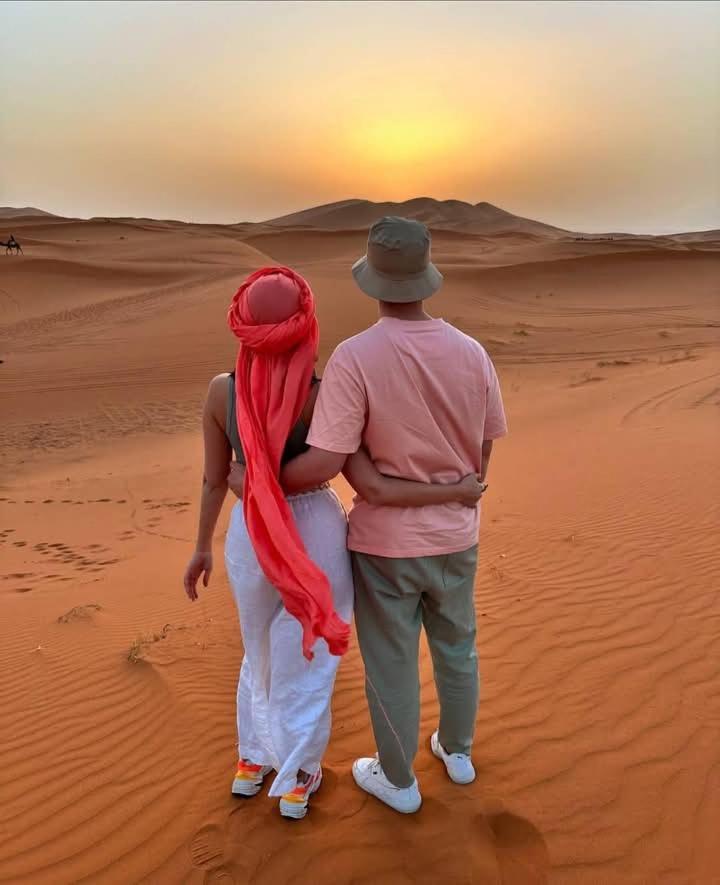 Bivouac Camel Trips Hotell Merzouga Eksteriør bilde