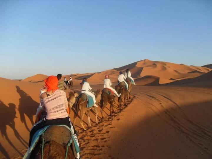 Bivouac Camel Trips Hotell Merzouga Eksteriør bilde