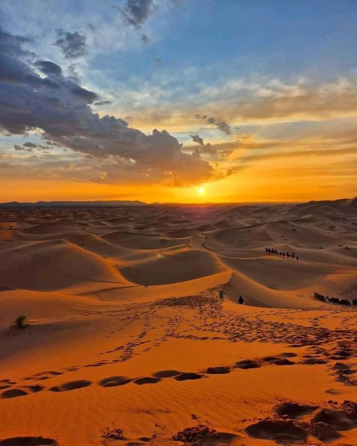 Bivouac Camel Trips Hotell Merzouga Eksteriør bilde