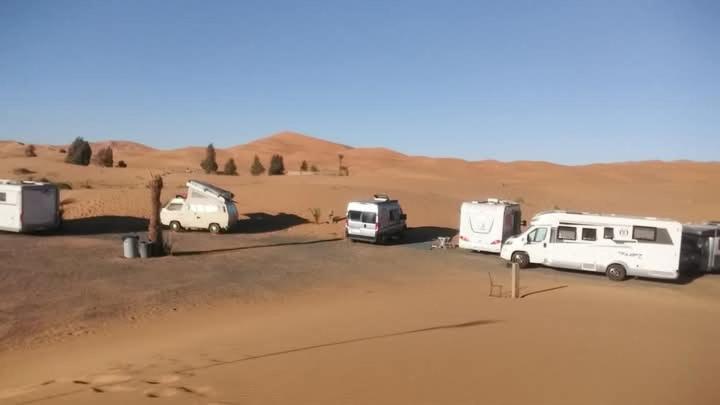 Bivouac Camel Trips Hotell Merzouga Eksteriør bilde