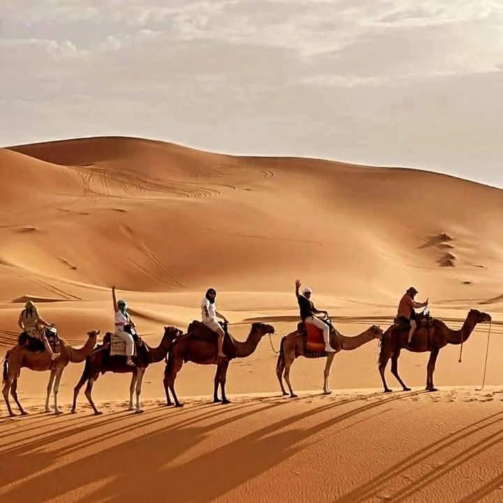 Bivouac Camel Trips Hotell Merzouga Eksteriør bilde